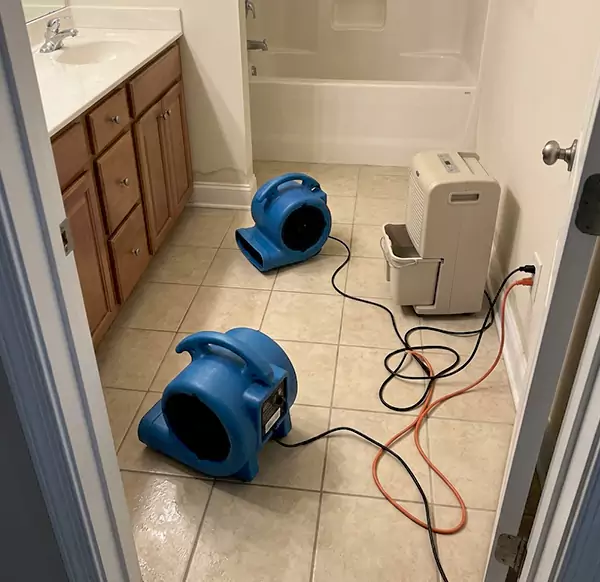 Why Homeowners & Businesses Choose Jupiter Water Restoration for Flooded Bathroom Services in Jupiter, FL?